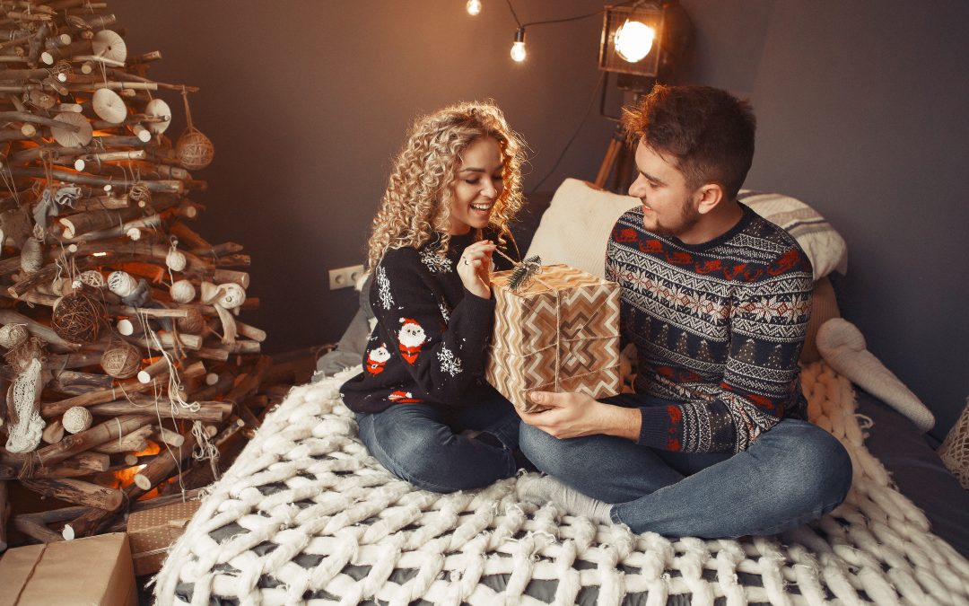 Clever schenken, echte Verbindung schaffen: Wie persönliche Geschenke wirklich Herzen berühren